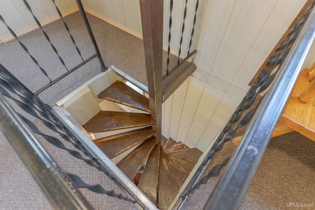 112 Little Deer Road, Iron River, MI 49935