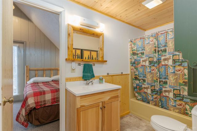 112 Little Deer Road, Iron River, MI 49935