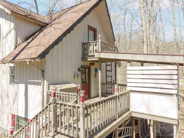 112 Little Deer Road, Iron River, MI 49935