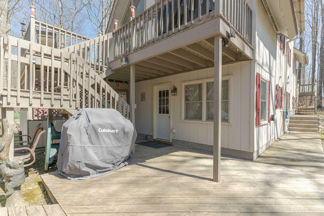 112 Little Deer Road, Iron River, MI 49935