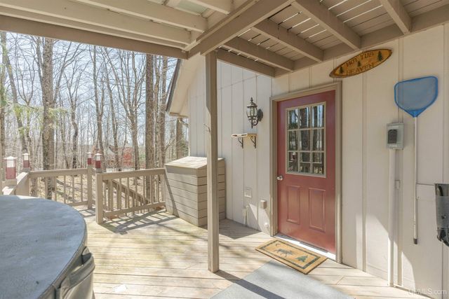 112 Little Deer Road, Iron River, MI 49935