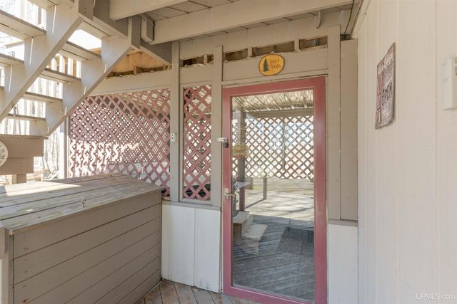 112 Little Deer Road, Iron River, MI 49935