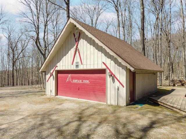 112 Little Deer Road, Iron River, MI 49935