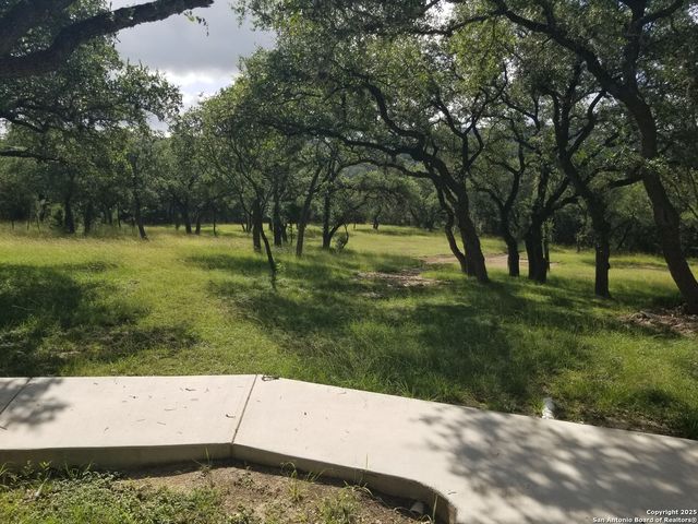 177 laurel ridge, Lakehills, TX 78063