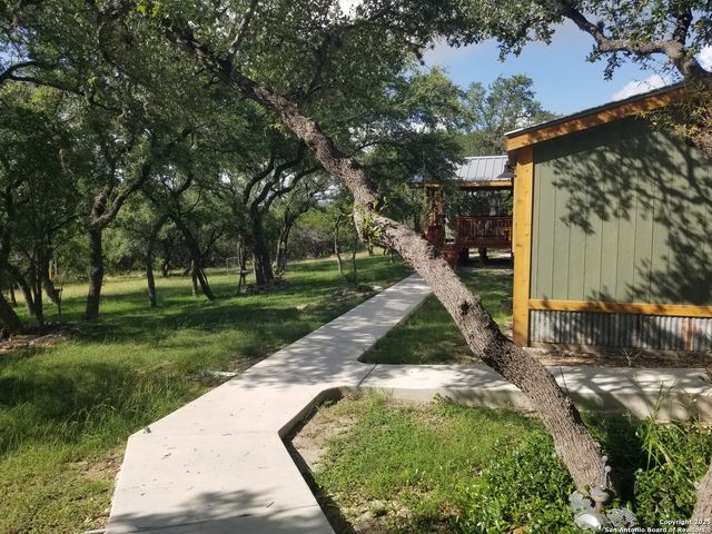 177 laurel ridge, Lakehills, TX 78063