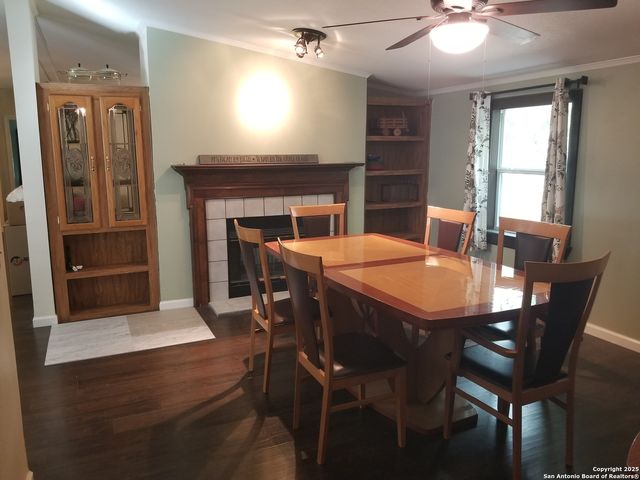 177 laurel ridge, Lakehills, TX 78063