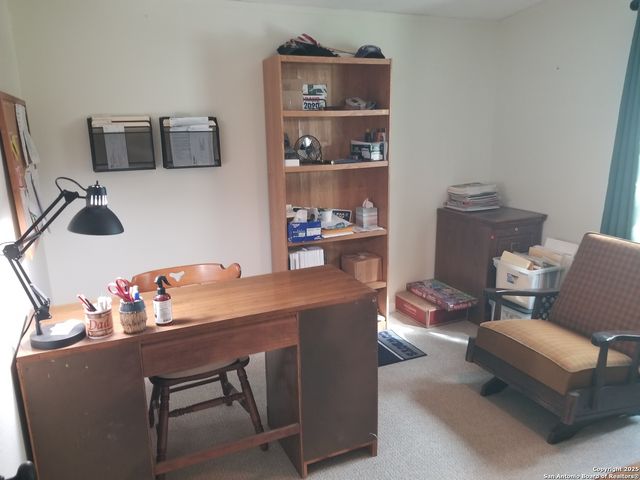 177 laurel ridge, Lakehills, TX 78063