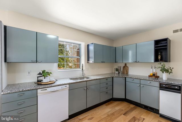 3442 GLEN CARLYN DR, Falls Church, VA 22041