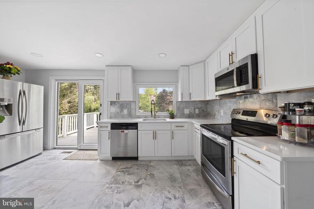 2549 W CHURCH RD, Glenside, PA 19038