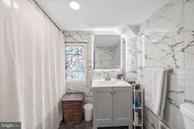 2549 W CHURCH RD, Glenside, PA 19038