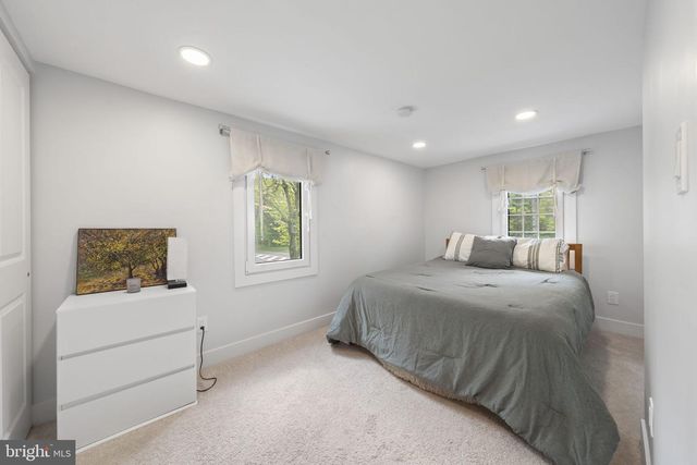 2549 W CHURCH RD, Glenside, PA 19038