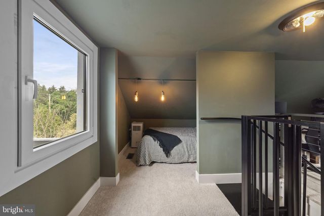 2549 W CHURCH RD, Glenside, PA 19038