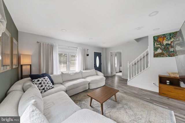 2549 W CHURCH RD, Glenside, PA 19038