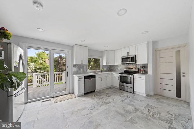 2549 W CHURCH RD, Glenside, PA 19038