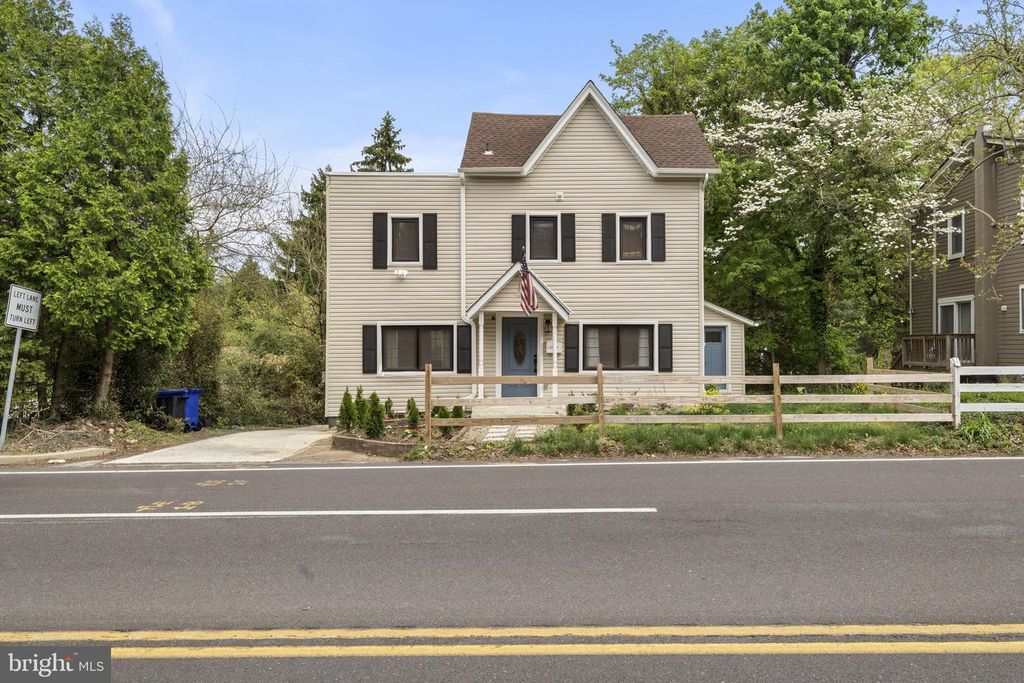 2549 W CHURCH RD, Glenside, PA 19038