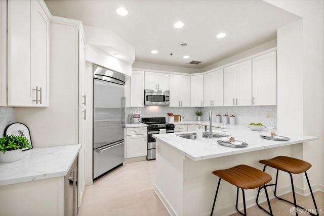 255 Berry Street 103, San Francisco, CA 94158