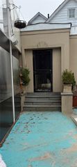125 C Deer Park Ave, Babylon, NY 11702