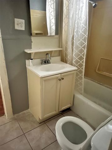 504 American Street, Baytown, TX 77520