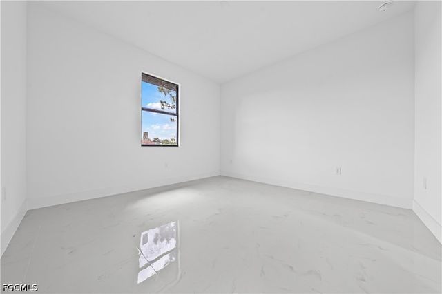 696-698 Creuset AVE S, Lehigh Acres, FL 33974