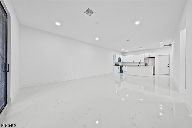 696-698 Creuset AVE S, Lehigh Acres, FL 33974