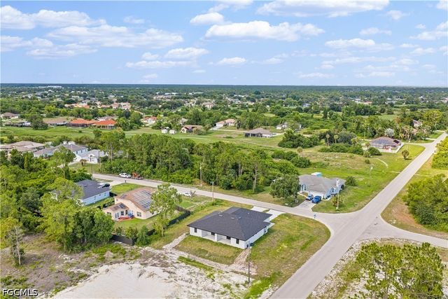 696-698 Creuset AVE S, Lehigh Acres, FL 33974
