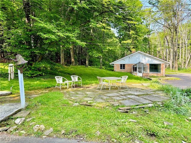 6684 Farview Road, Brecksville, OH 44141