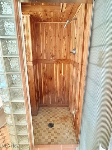 6684 Farview Road, Brecksville, OH 44141