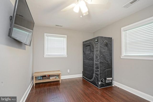 50 E VINE ST, Gibbstown, NJ 08027