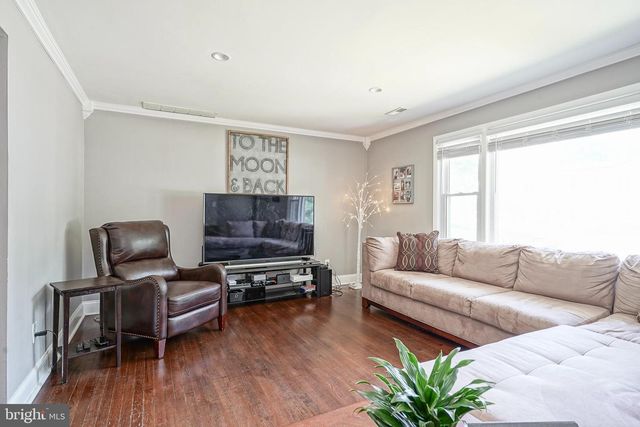 50 E VINE ST, Gibbstown, NJ 08027