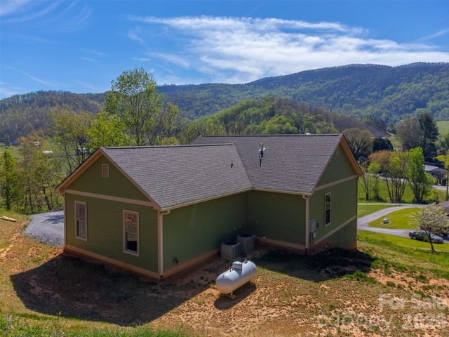 50 Sheriff Drive, Waynesville, NC 28786