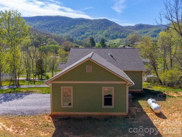 50 Sheriff Drive, Waynesville, NC 28786