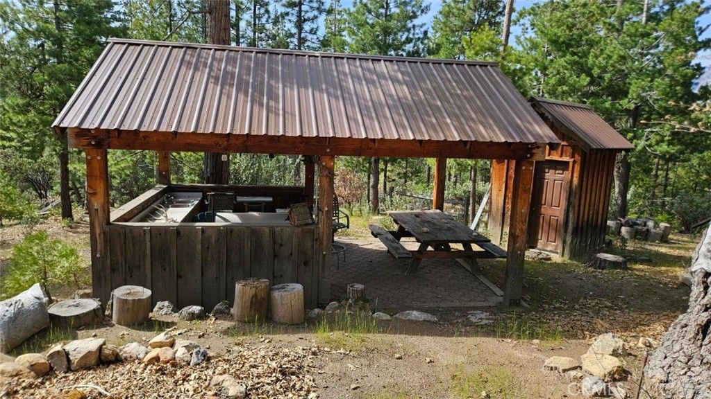 Image 21 of property listing at 46336 Silvertip, North Fork, CA 93643
