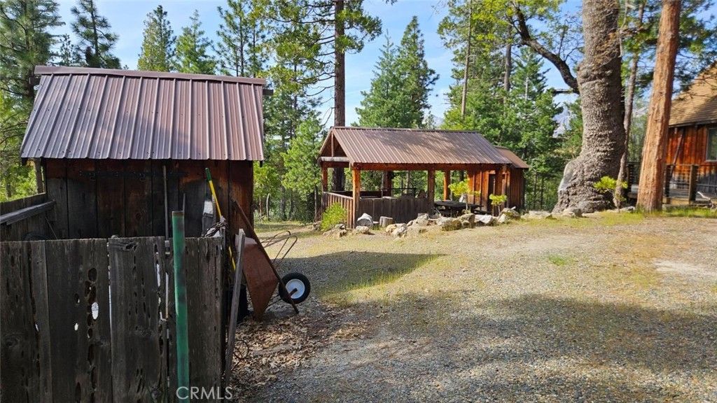 Image 24 of property listing at 46336 Silvertip, North Fork, CA 93643