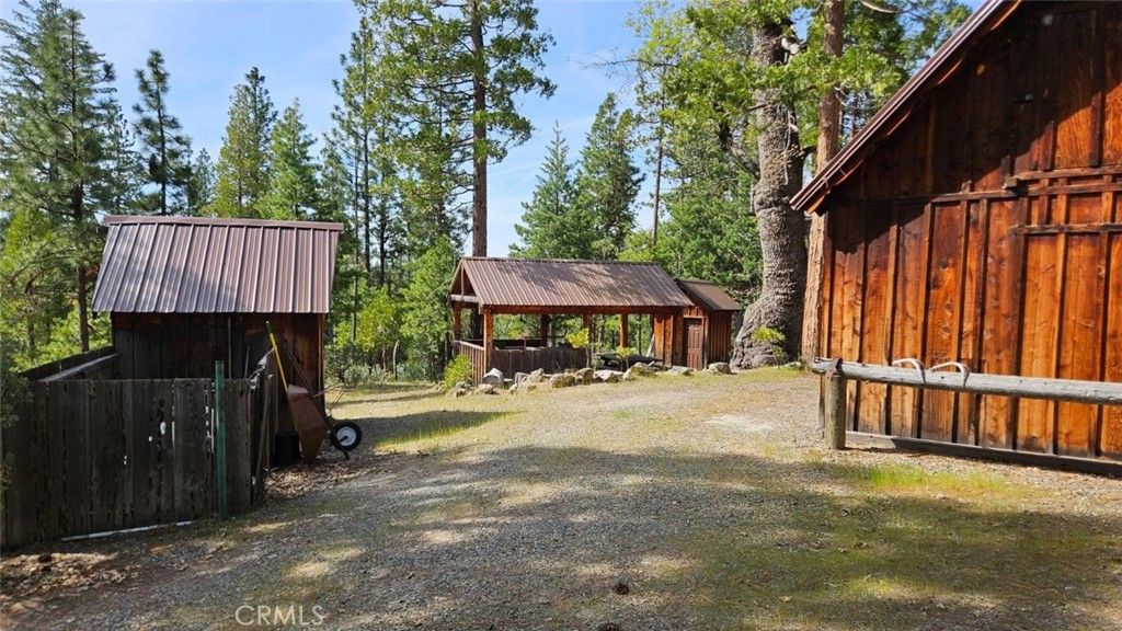 Image 25 of property listing at 46336 Silvertip, North Fork, CA 93643
