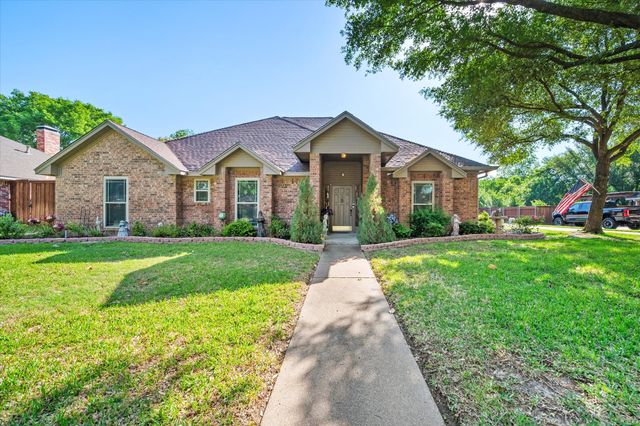 1704 Bowie Circle, Corsicana, TX 75110