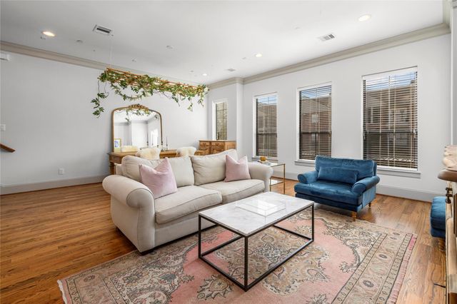 3302 Audley Street 124, Houston, TX 77098