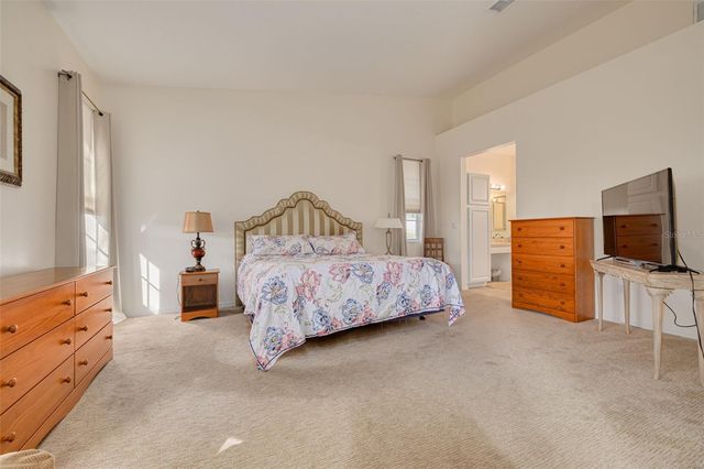 656 SPRING LAKE CIRCLE, Tarpon Springs, FL 34688