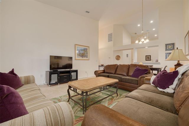 656 SPRING LAKE CIRCLE, Tarpon Springs, FL 34688