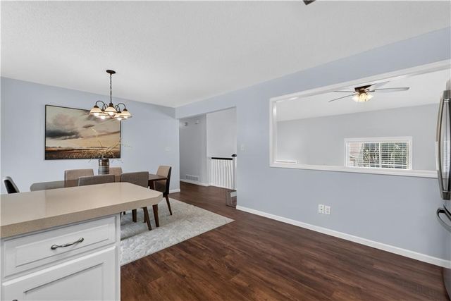 706 Holiday Drive, Lansing, KS 66043