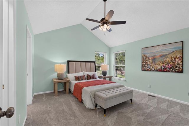 706 Holiday Drive, Lansing, KS 66043