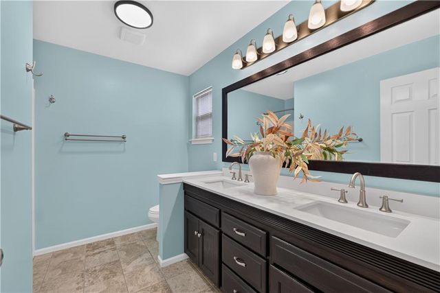 706 Holiday Drive, Lansing, KS 66043