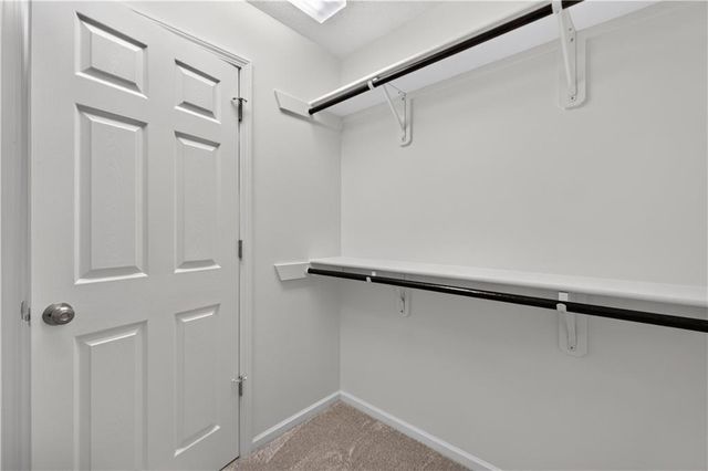 706 Holiday Drive, Lansing, KS 66043