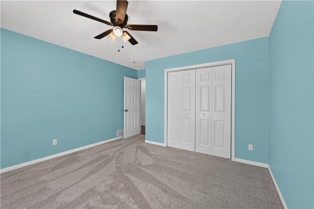 706 Holiday Drive, Lansing, KS 66043