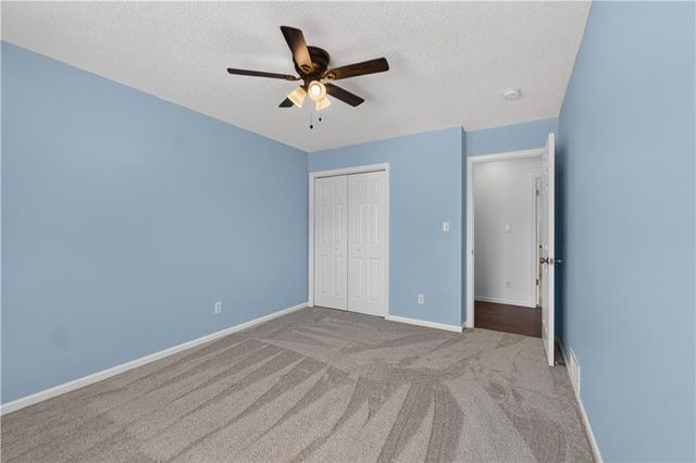 706 Holiday Drive, Lansing, KS 66043