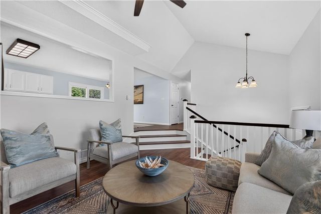 706 Holiday Drive, Lansing, KS 66043