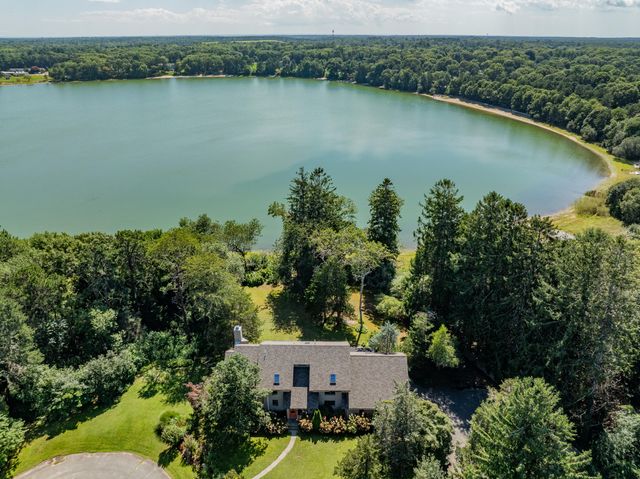 32 Reid Lane, Marstons Mills, MA 02648