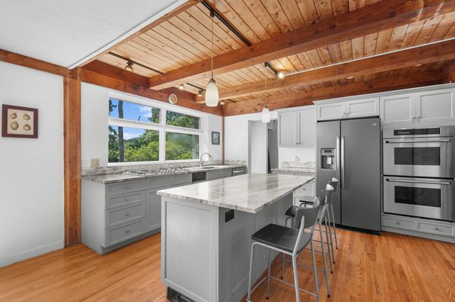 32 Reid Lane, Marstons Mills, MA 02648