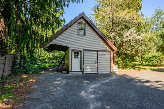 32 Reid Lane, Marstons Mills, MA 02648