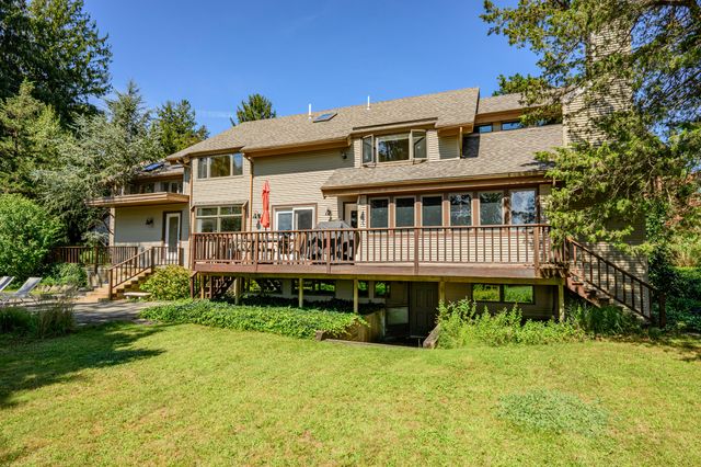 32 Reid Lane, Marstons Mills, MA 02648