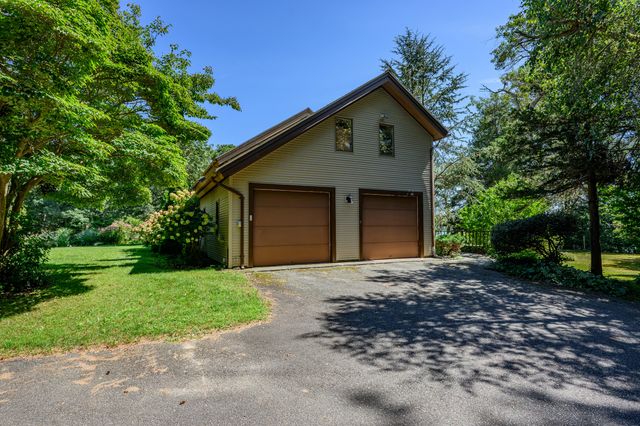 32 Reid Lane, Marstons Mills, MA 02648